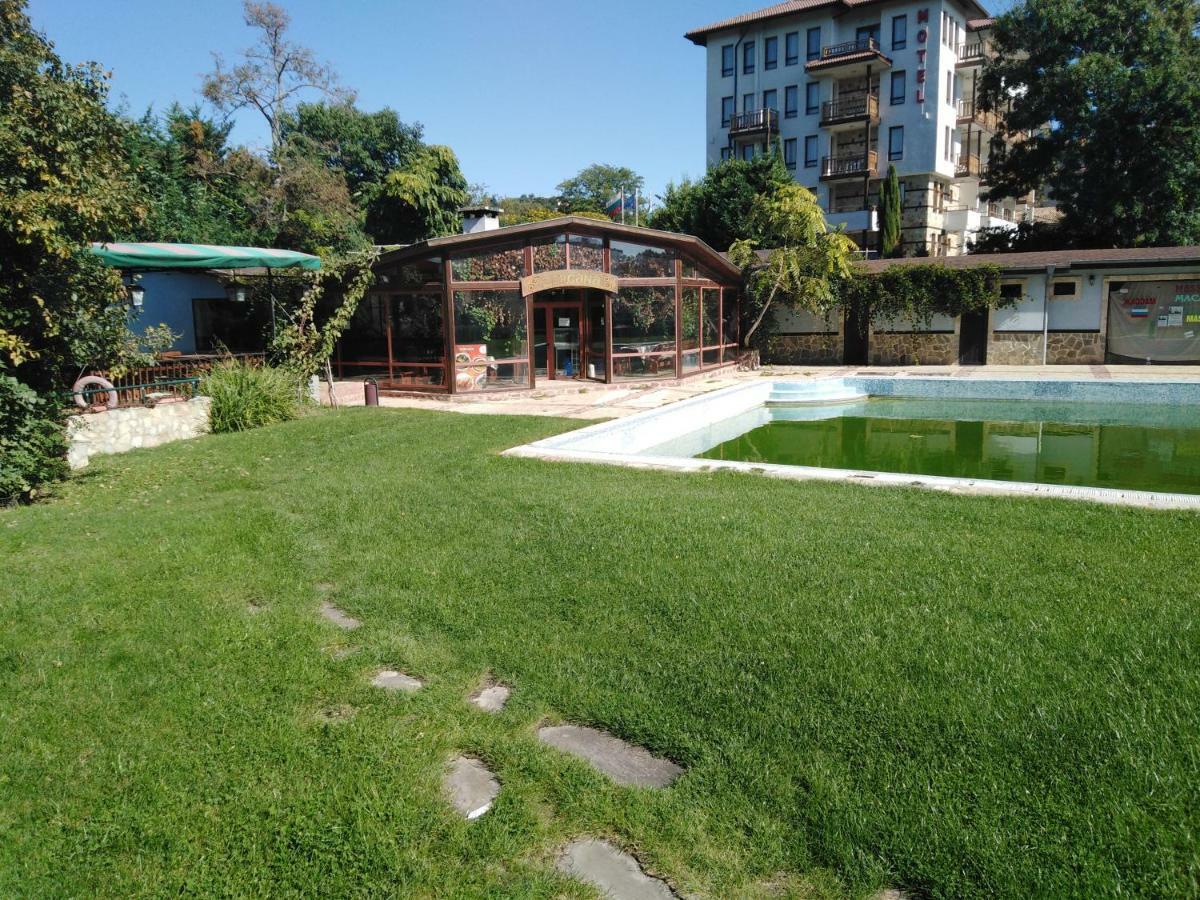 Private Apartment In Saint Elena 圣君士坦丁和海伦那 外观 照片